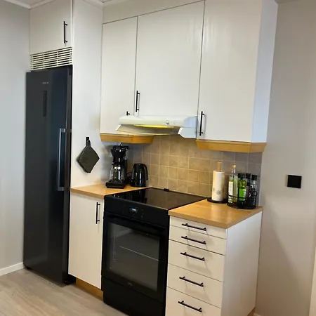 For Rent In - Close To Everything - Good Facilities 民宿 特罗姆瑟