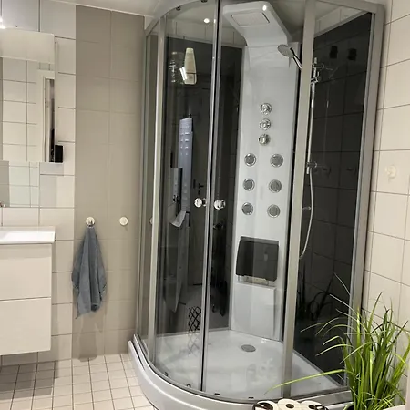For Rent In - Close To Everything - Good Facilities 特罗姆瑟